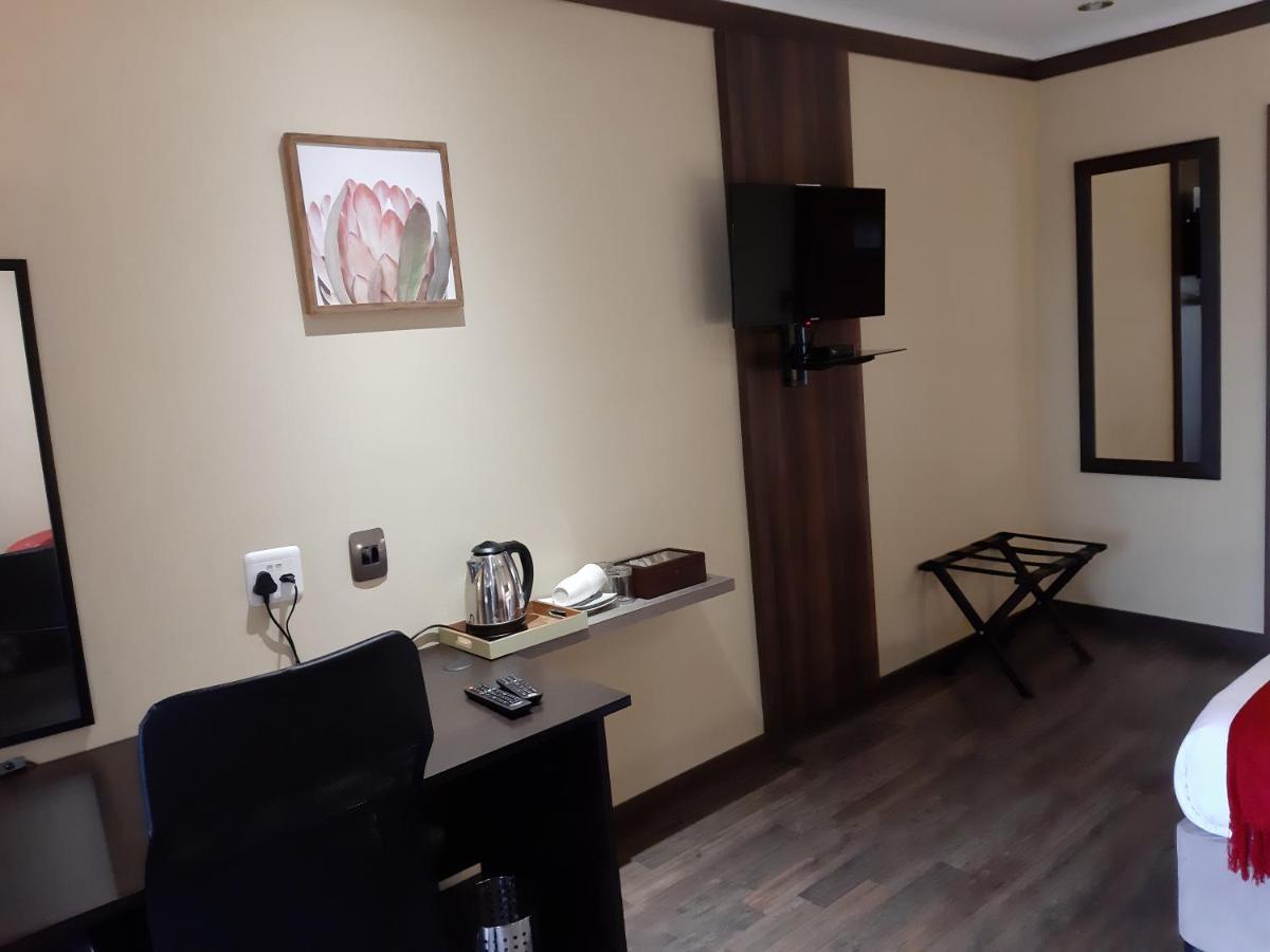Citystay Ladybrand Bagian luar foto