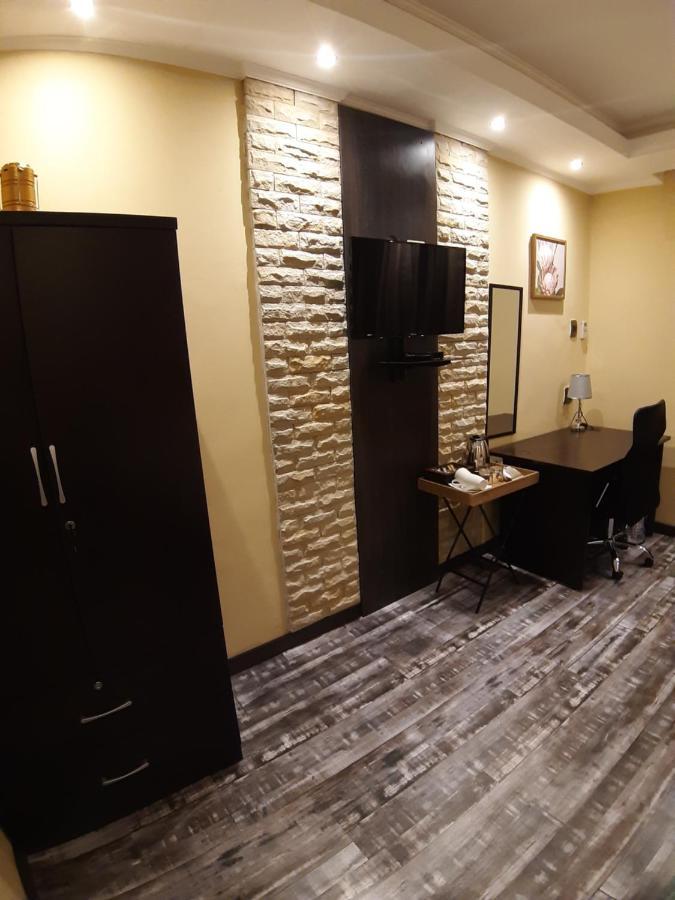 Citystay Ladybrand Bagian luar foto