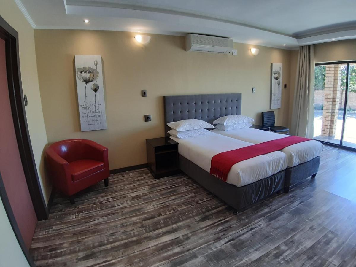 Citystay Ladybrand Bagian luar foto
