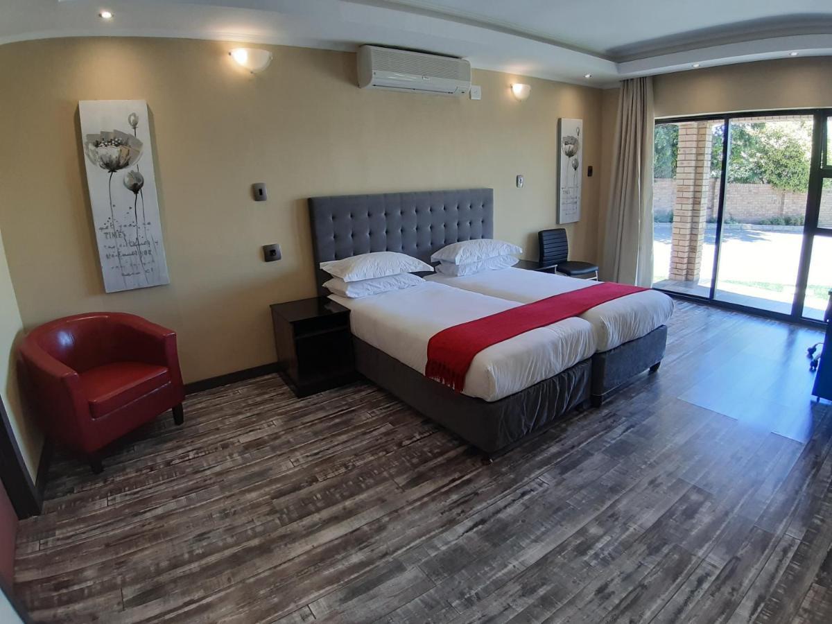 Citystay Ladybrand Bagian luar foto