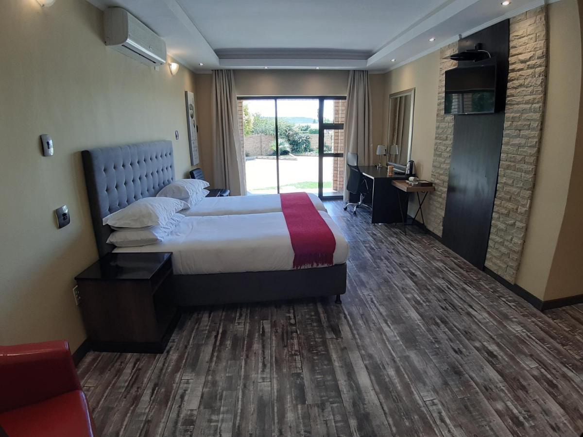 Citystay Ladybrand Bagian luar foto
