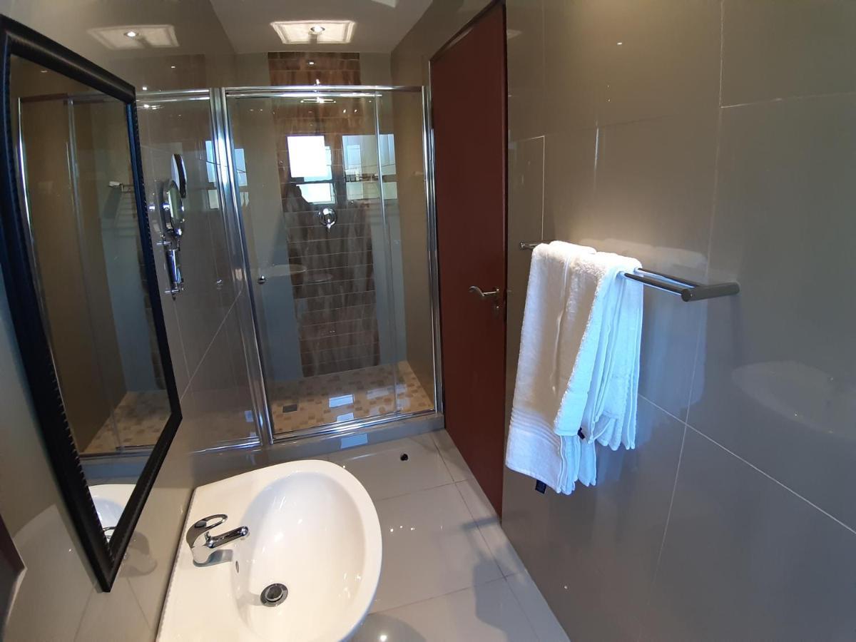 Citystay Ladybrand Bagian luar foto