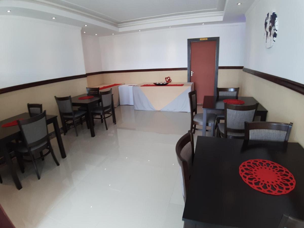 Citystay Ladybrand Bagian luar foto