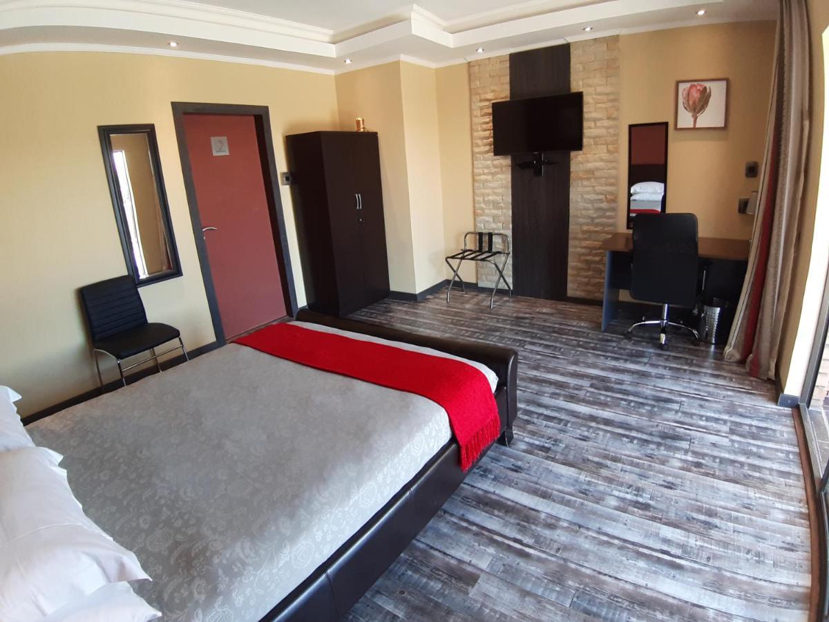 Citystay Ladybrand Bagian luar foto